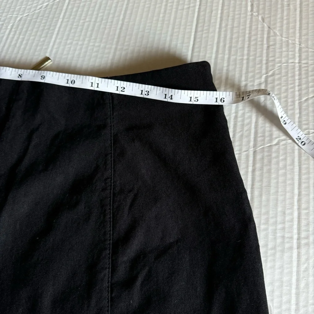 Plus gold zip front short - Picture 4 of 5